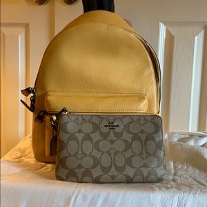 Coach Med Chle backpack with matching Wallet NWT